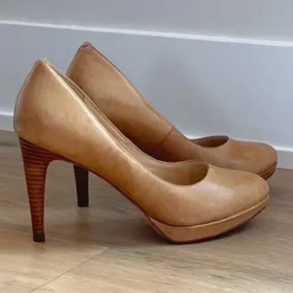 Cole Haan NikeAir Nude Tan Leather Platform Heels – Size 10B